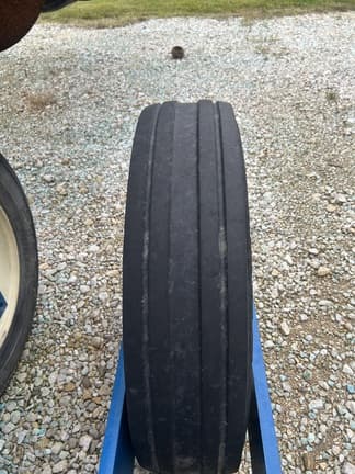 Image of Kinze 3605 equipment image 3