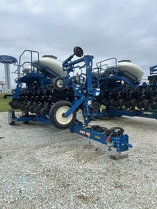 Image of Kinze 3605 equipment image 4