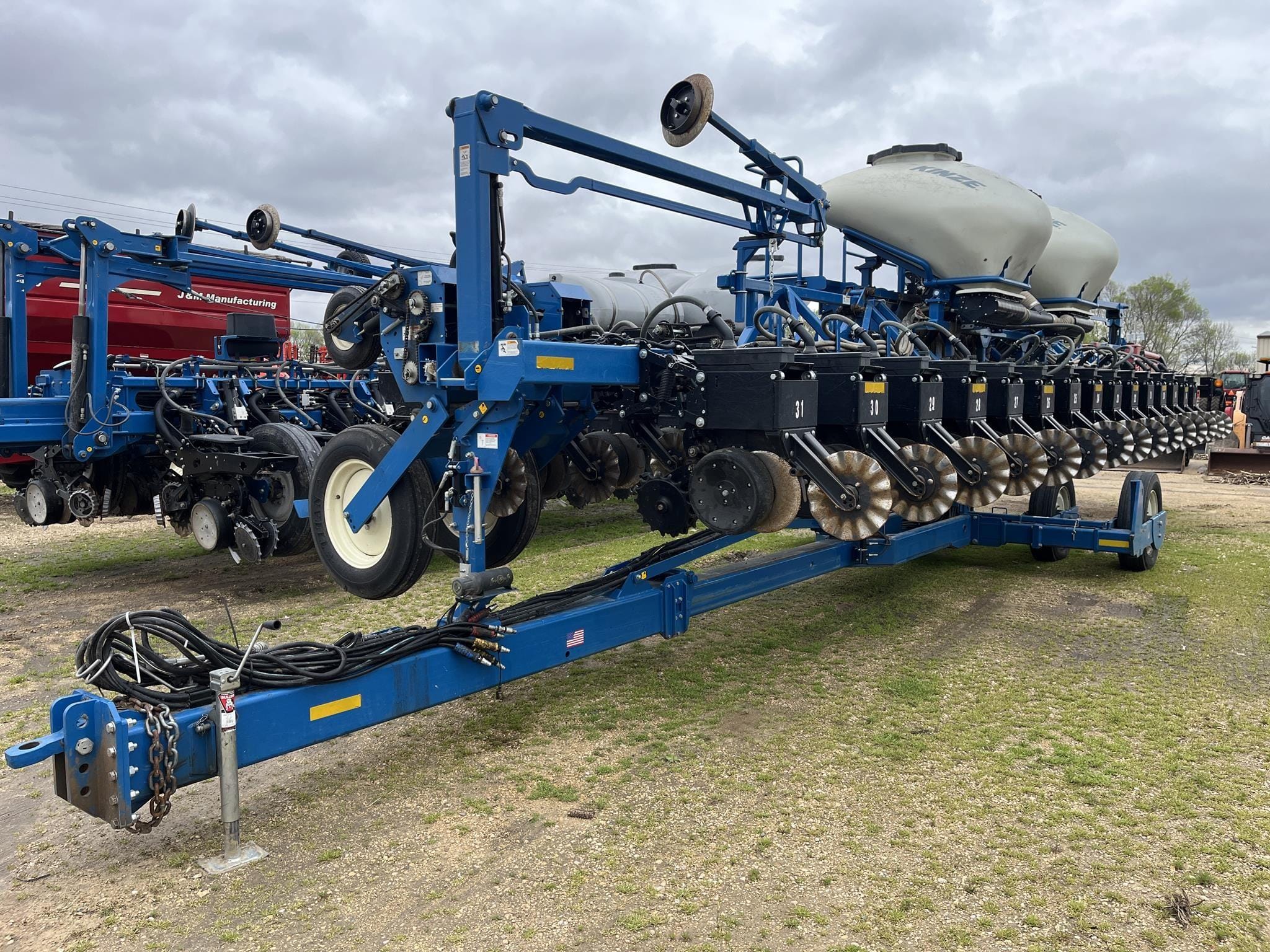 2021 Kinze 3605 Equipment Image0