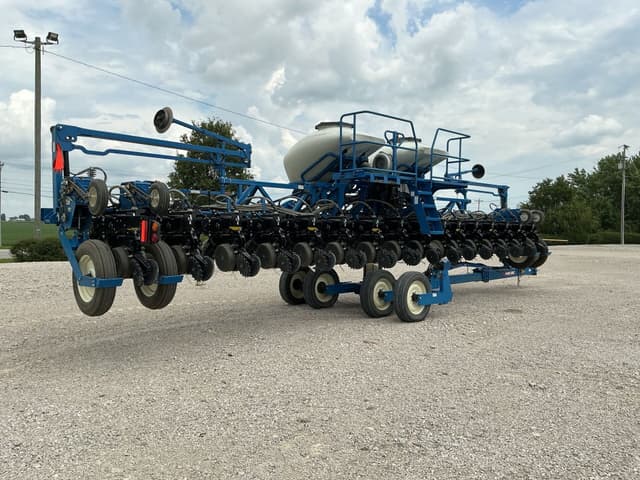 Image of Kinze 3605 equipment image 2