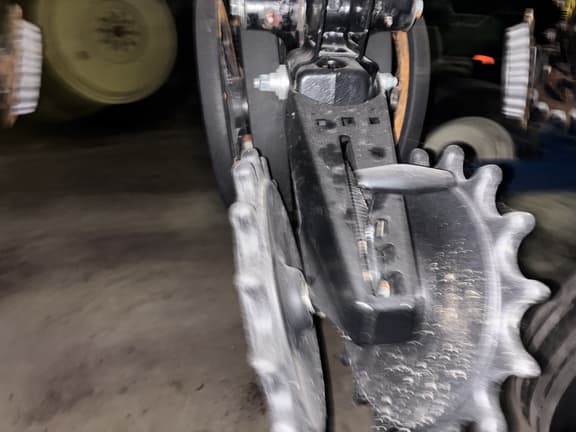 Image of Kinze 3605 equipment image 4