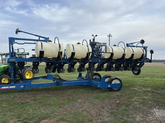 Image of Kinze 3605 equipment image 1