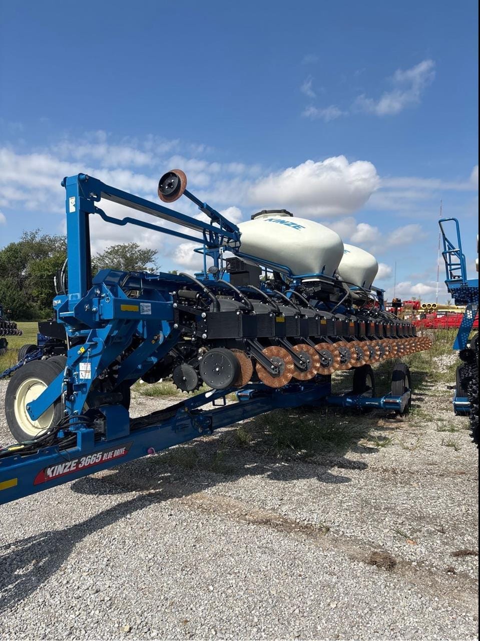 Main image Kinze 3665