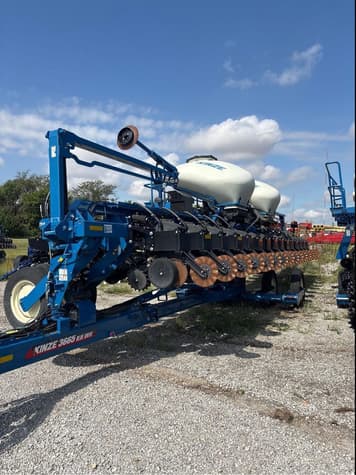 Main image Kinze 3665