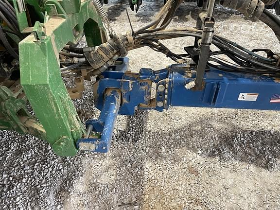 Image of Kinze 3665 equipment image 2