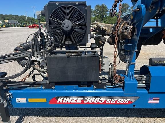 Image of Kinze 3665 equipment image 4