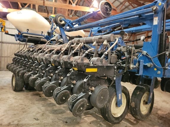 Main image Kinze 3705