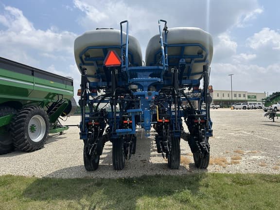 Image of Kinze 4905 equipment image 4