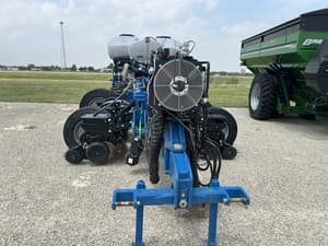 2021 Kinze 4905 Image