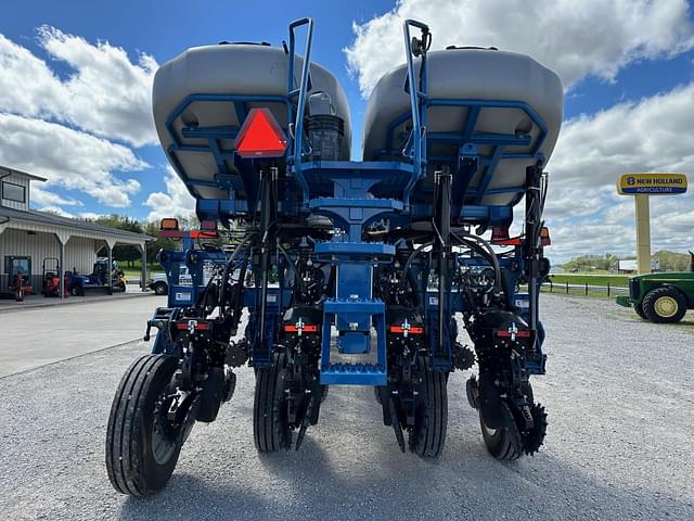 Image of Kinze 4905 equipment image 3