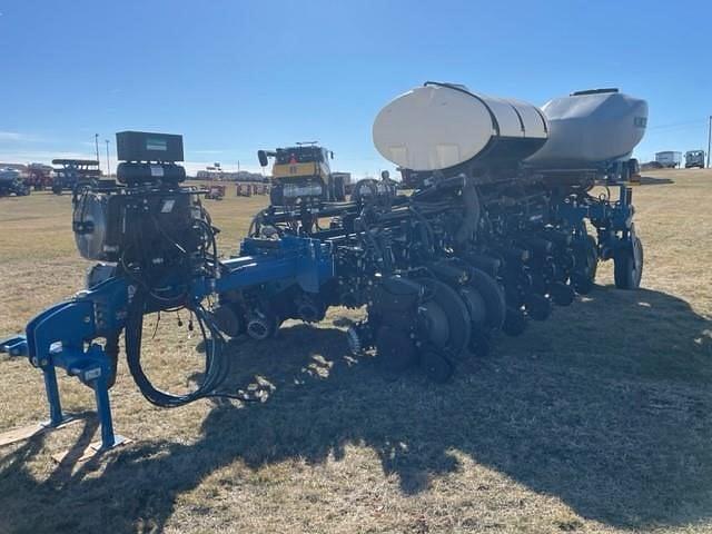 Image of Kinze 4905 equipment image 2