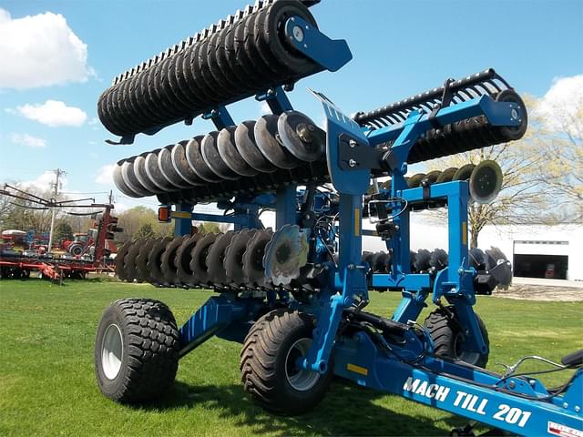 Image of Kinze Mach Till 201 equipment image 3