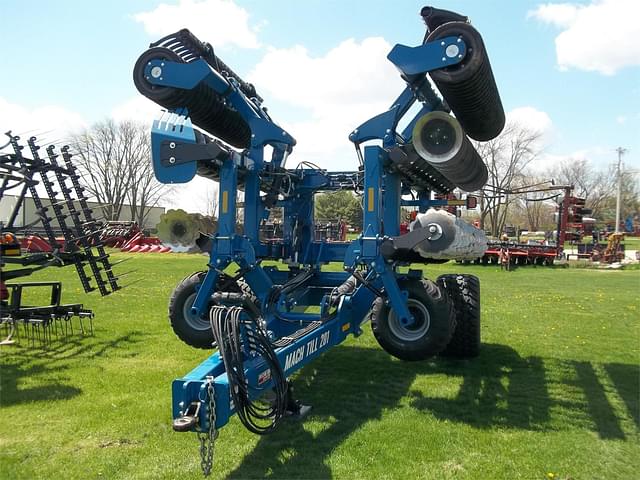 Image of Kinze Mach Till 201 equipment image 1