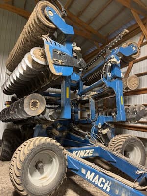 2021 Kinze Mach Till 302 Image