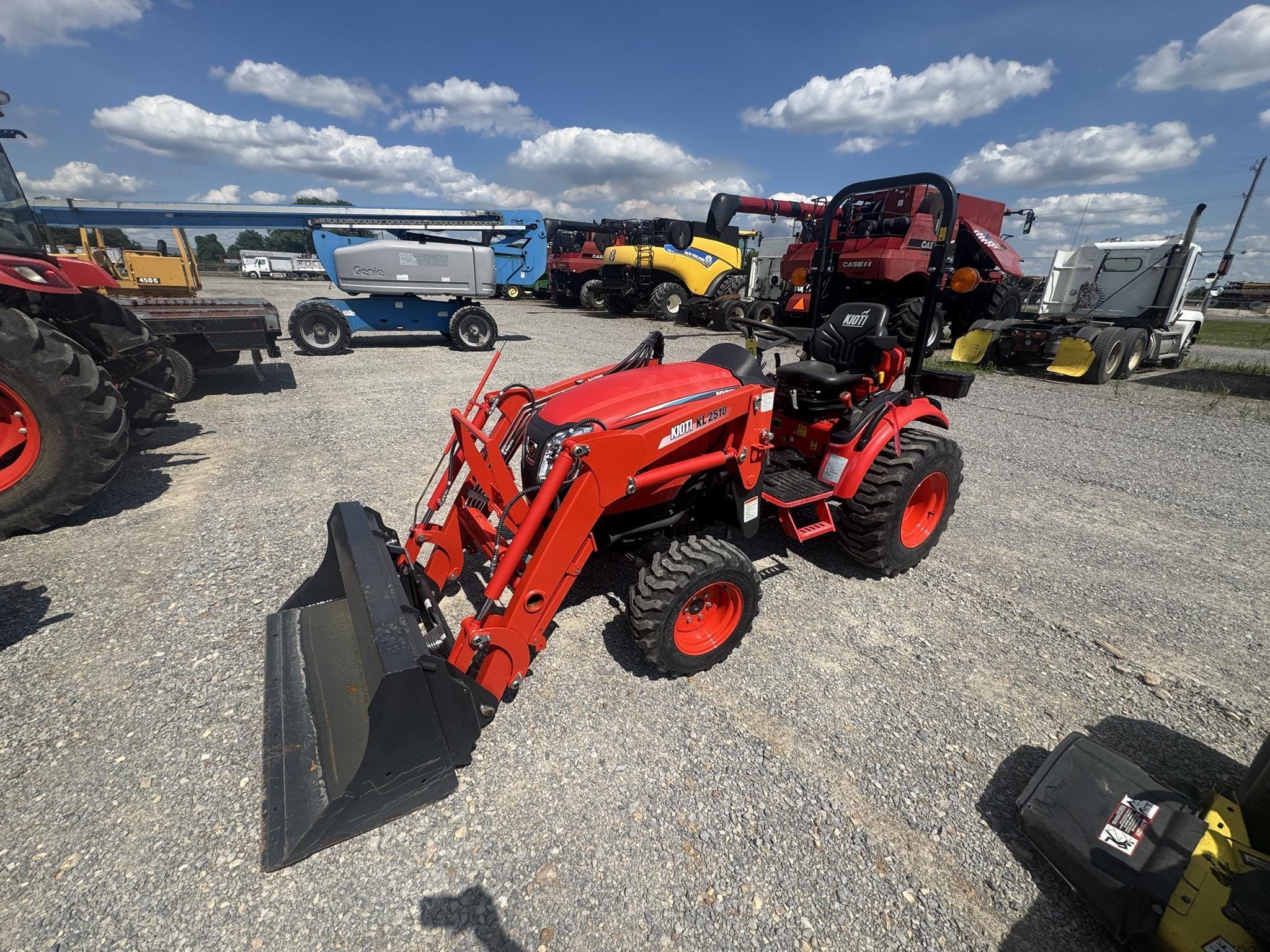 2021 Kioti CX2510 Equipment Image0