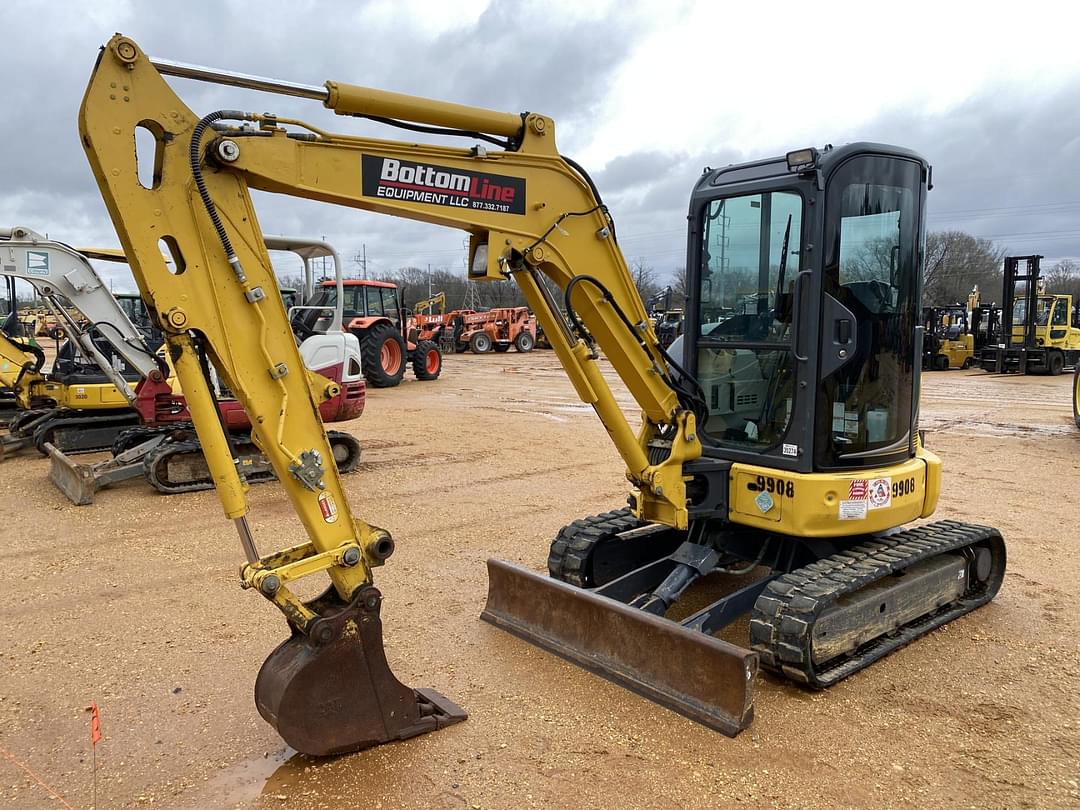 Image of Kobelco SK35SR-6E Primary image