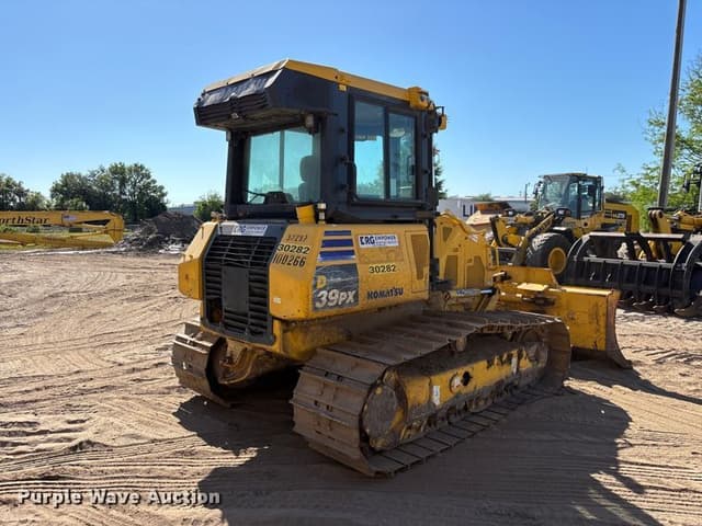 Image of Komatsu D39PX-24 equipment image 4