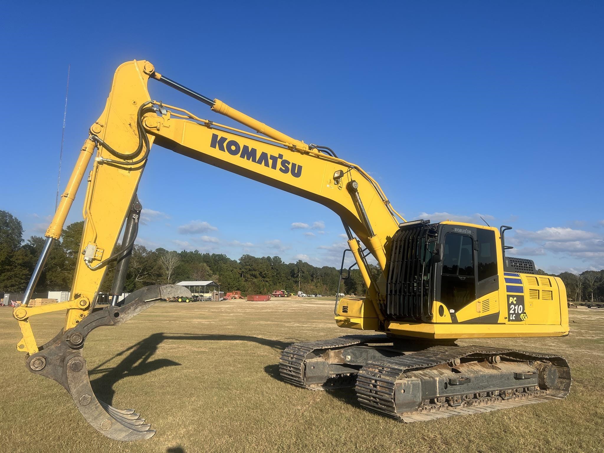 Main image Komatsu PC210 LC-11