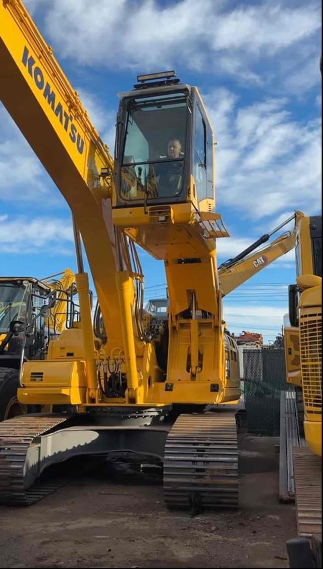 Image of Komatsu PC210 LC-11 equipment image 4