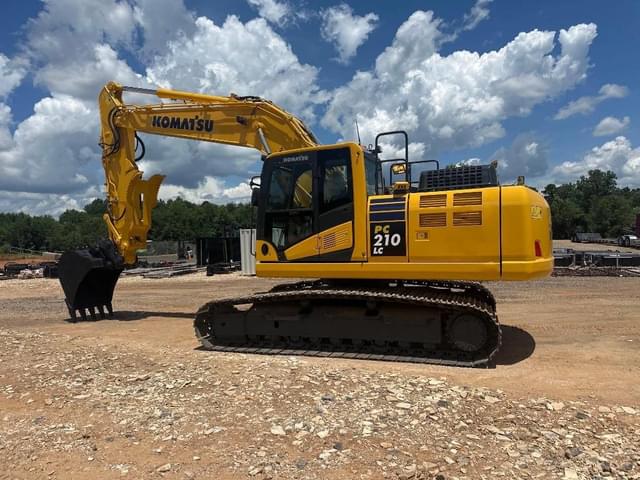 Image of Komatsu PC210LC-11 equipment image 3