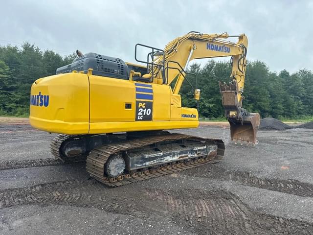 Image of Komatsu PC210LC-11 equipment image 2
