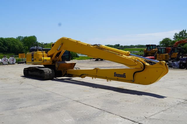 Image of Komatsu PC240LC equipment image 3