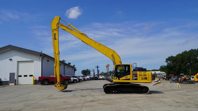 Image of Komatsu PC240LC equipment image 3