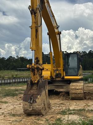 2021 Komatsu PC360LC-11 Image