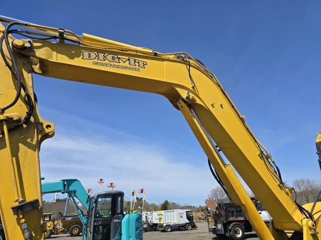 Image of Komatsu PC88MR-10 equipment image 3