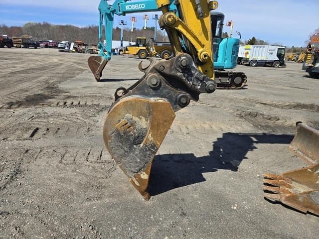 Image of Komatsu PC88MR-10 equipment image 1