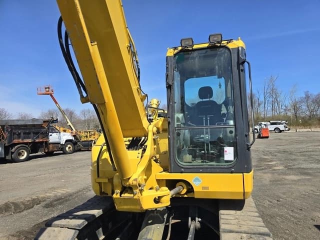 Image of Komatsu PC88MR-10 equipment image 4