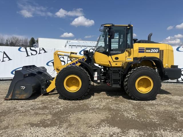 Image of Komatsu WA200-8 equipment image 1