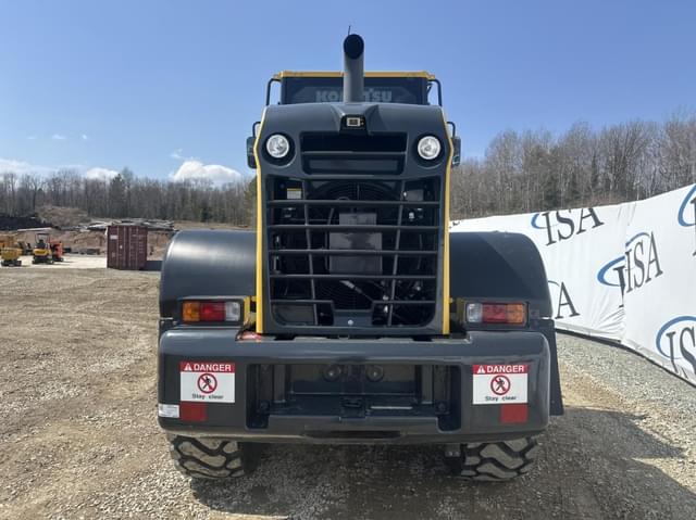 Image of Komatsu WA200-8 equipment image 3