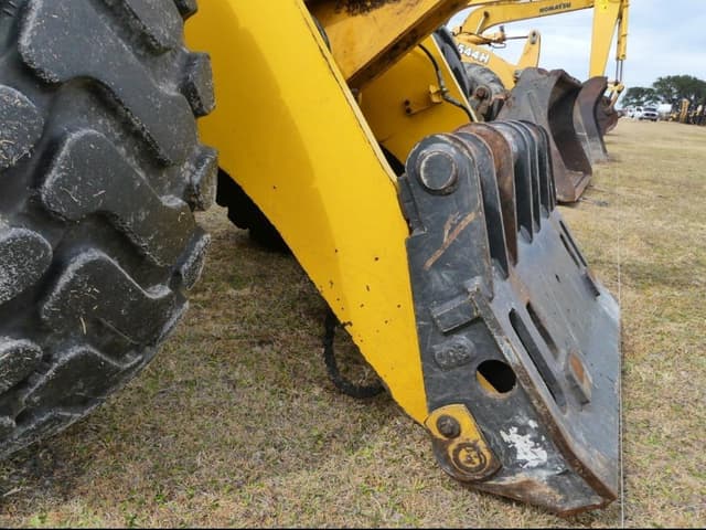 Image of Komatsu WA270 equipment image 4