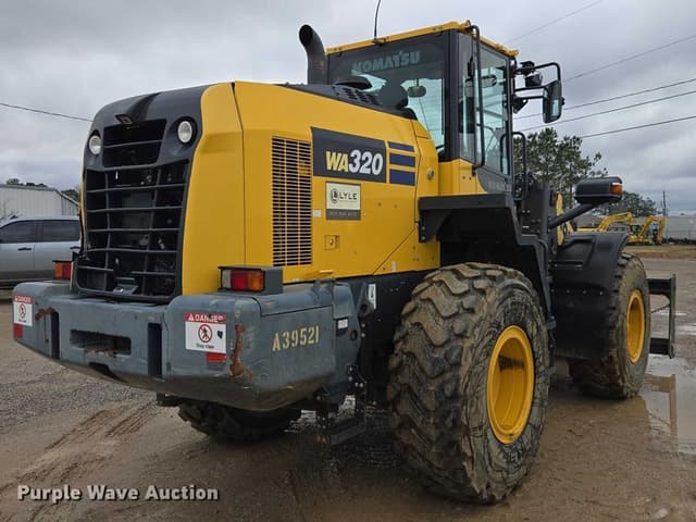 Image of Komatsu WA320-8 equipment image 4