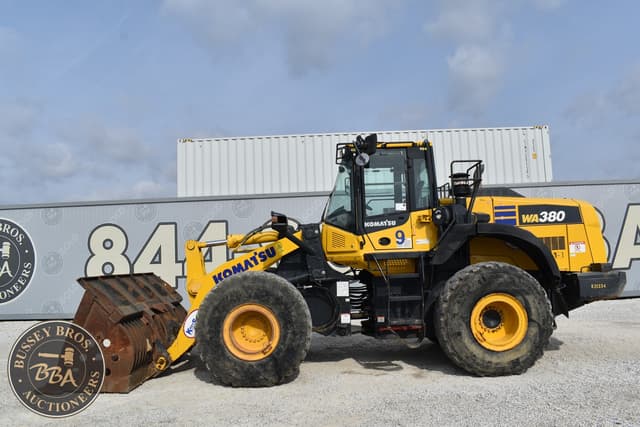 Image of Komatsu WA380-8 equipment image 1