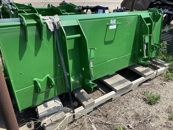 Image of John Deere Bucket equipment image 4