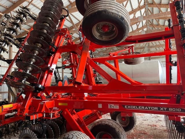 Image of Kuhn Krause Excelerator XT 8010-30 equipment image 3