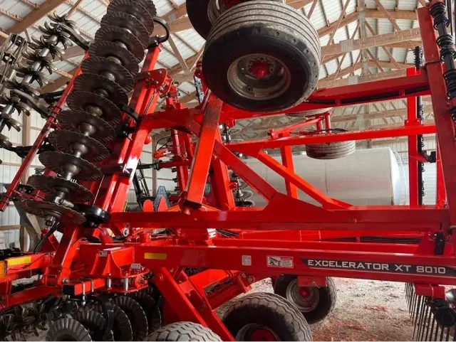 Image of Kuhn Krause Excelerator XT 8010-30 equipment image 3