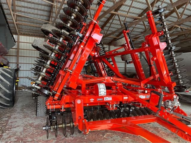 Image of Kuhn Krause Excelerator XT 8010-30 equipment image 2