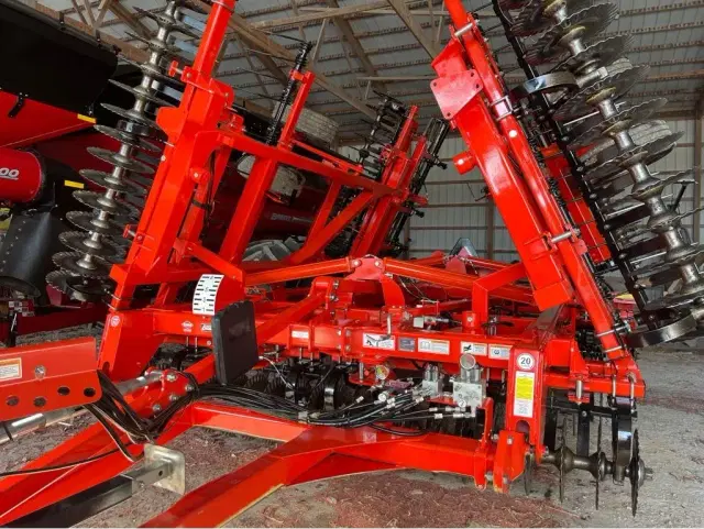 Image of Kuhn Krause Excelerator XT 8010-30 equipment image 1