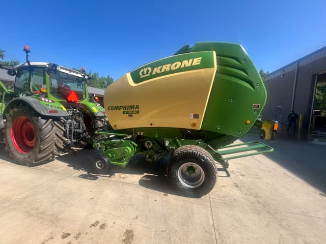 Image of Krone Comprima V150XC equipment image 4