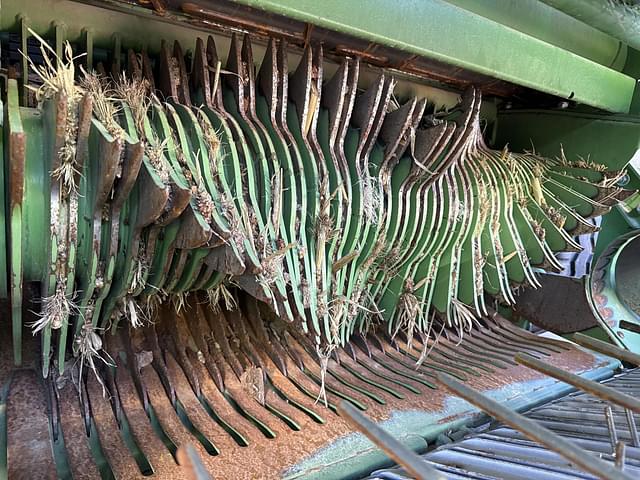 Image of Krone Comprima V180XC equipment image 4