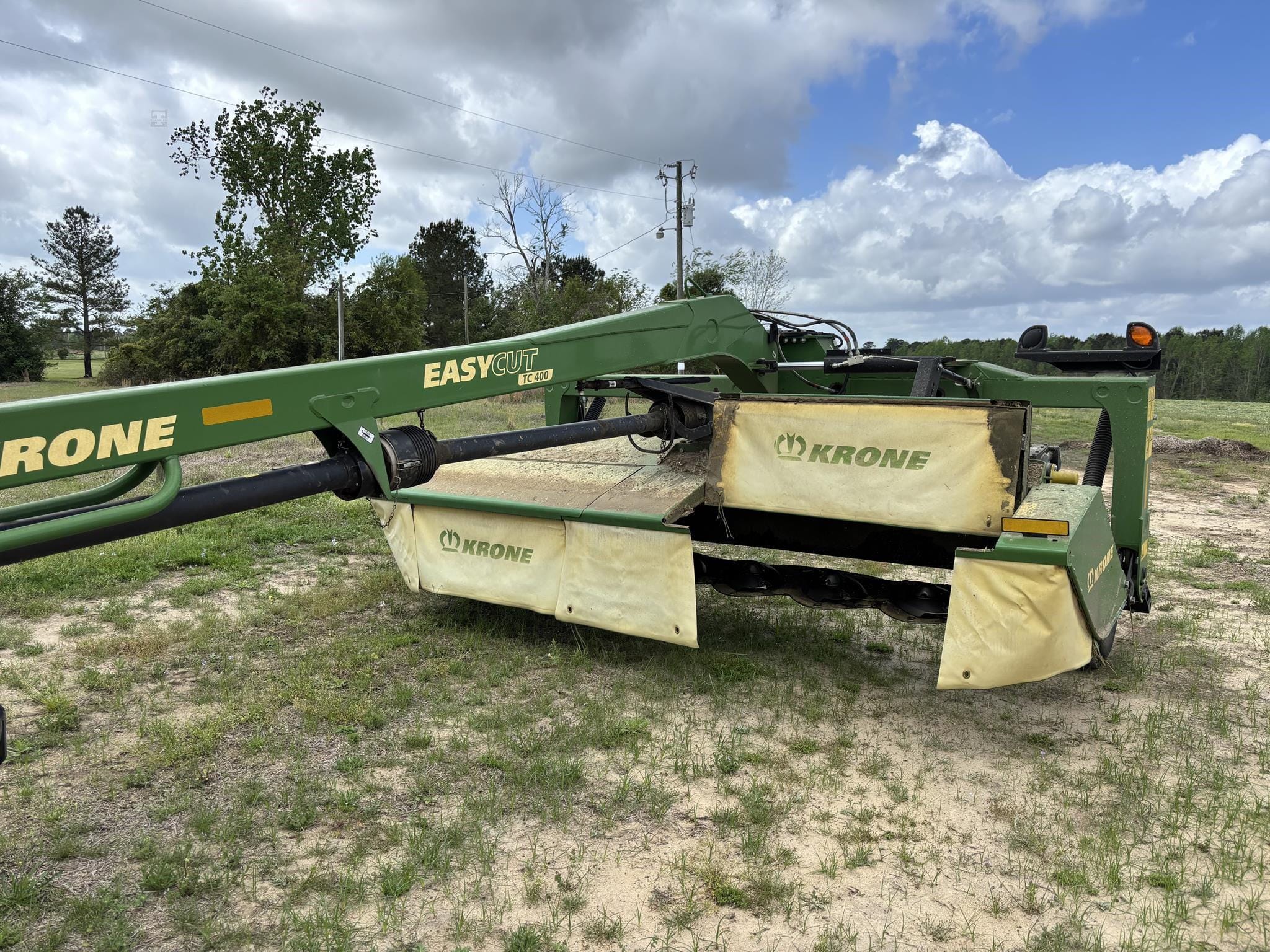 2021 Krone EasyCut TC400 Equipment Image0