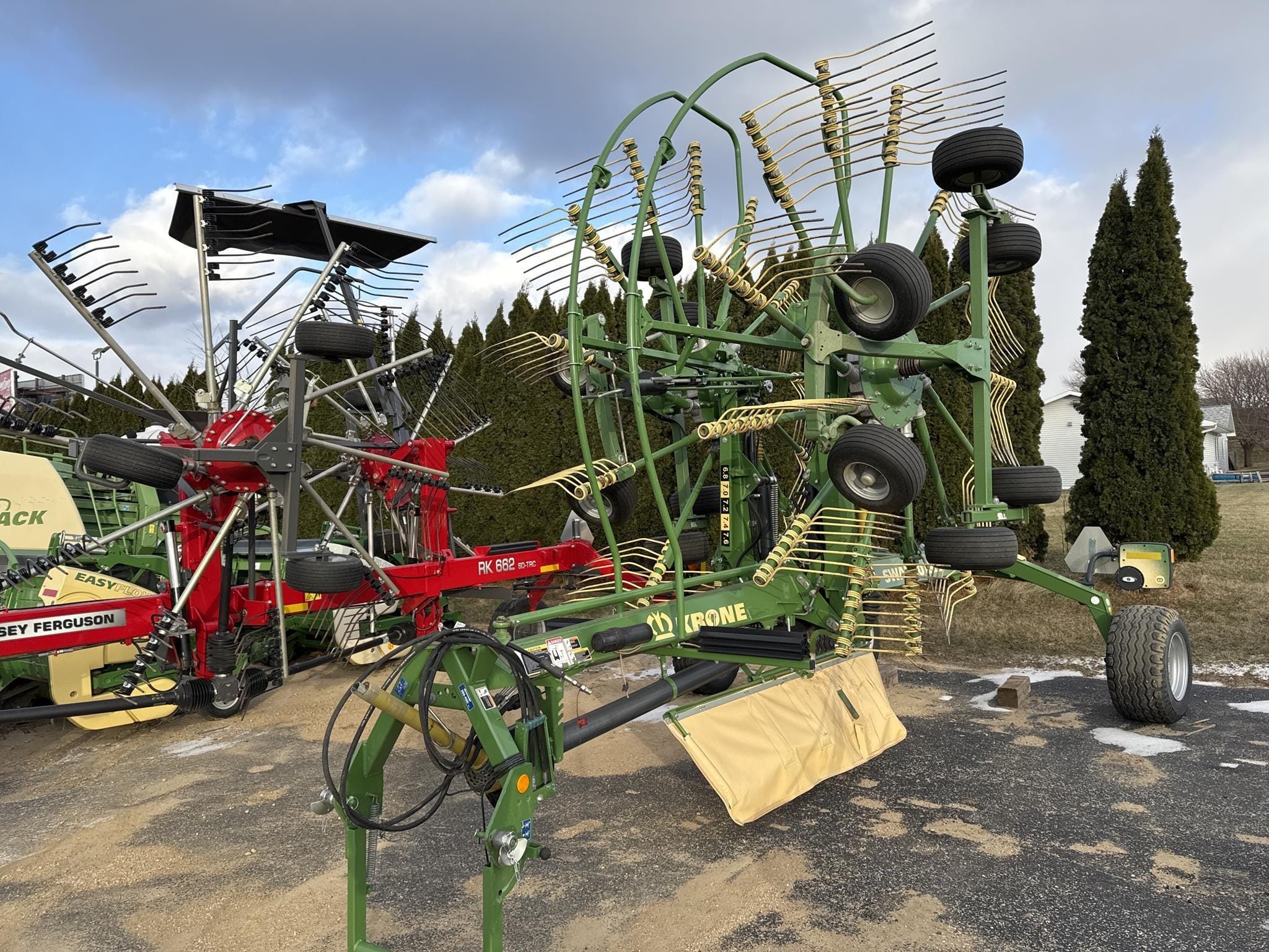 2021 Krone Swadro TC760 Equipment Image0