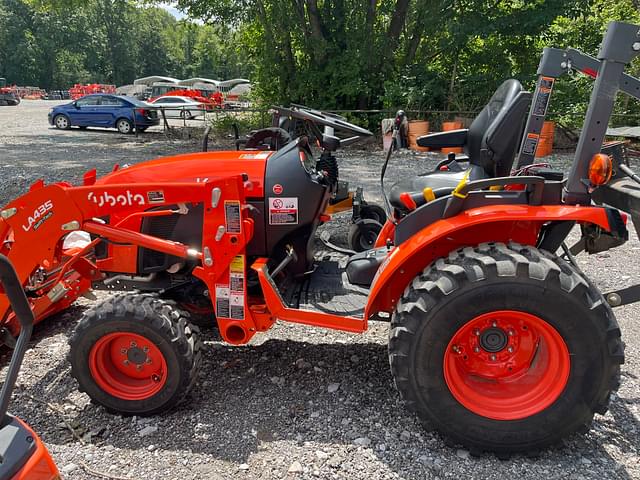 Image of Kubota B2601 equipment image 4