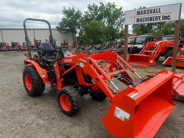 Image of Kubota B2601HSD equipment image 4