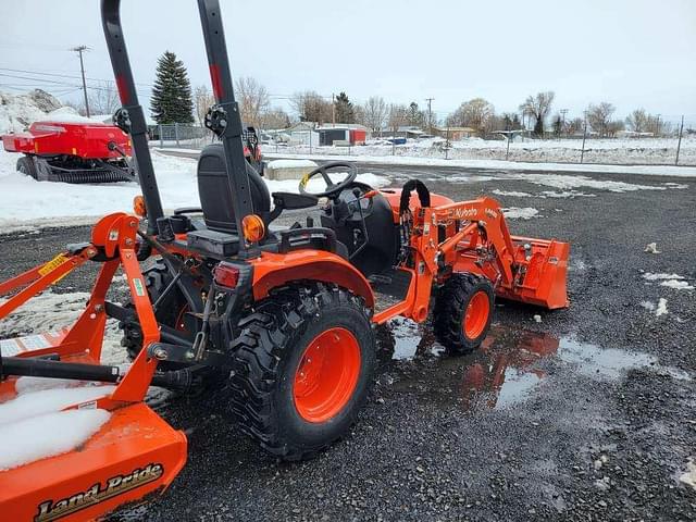 Image of Kubota B2601HSD equipment image 2