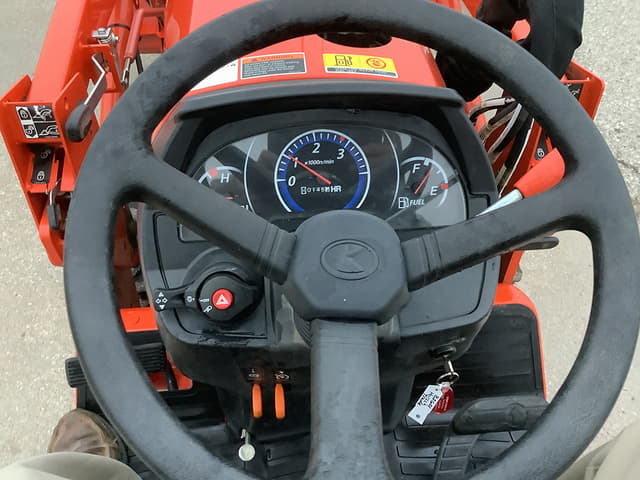 Image of Kubota LX2610 equipment image 3