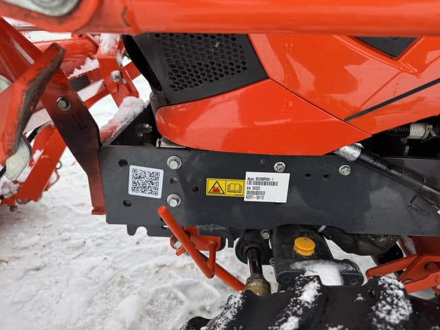 Image of Kubota BX2380 equipment image 2